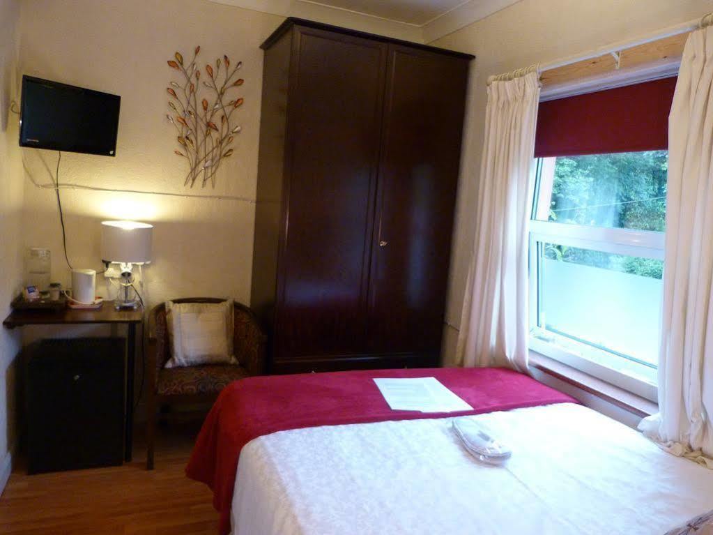 Oaklands House - Adults Only Hotel Brading Exterior photo