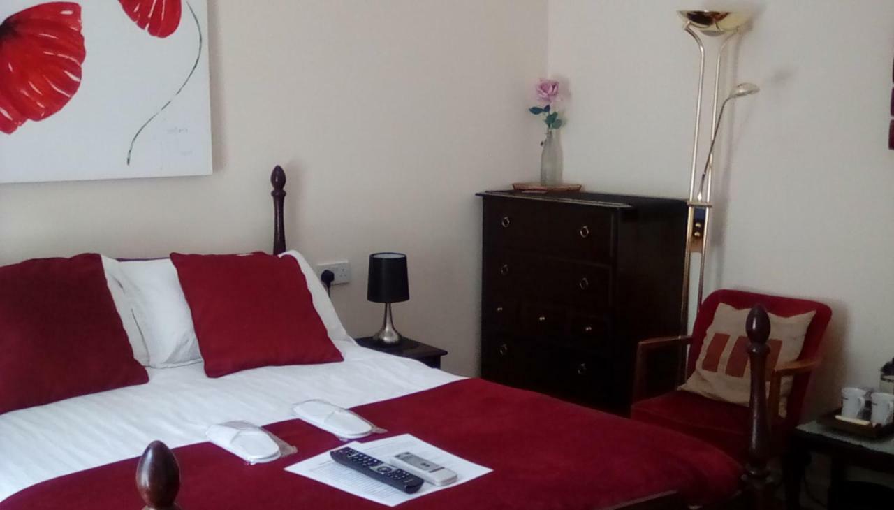 Oaklands House - Adults Only Hotel Brading Exterior photo
